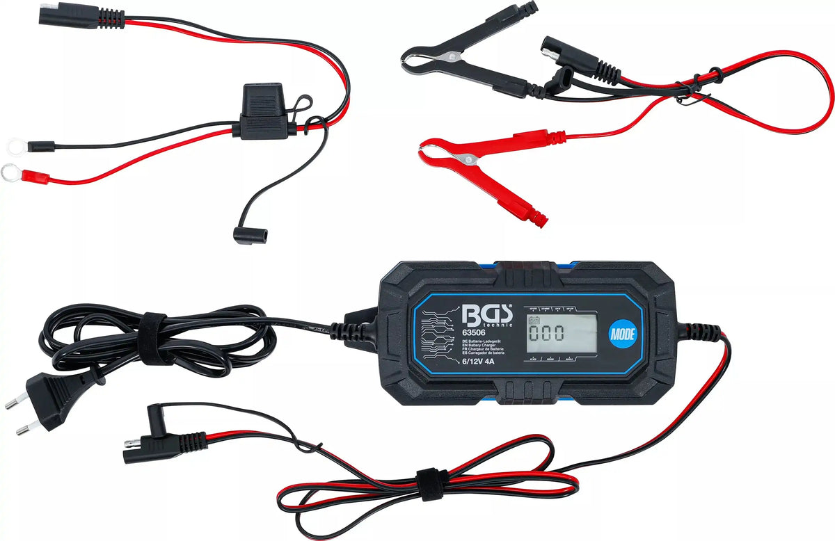 Digitales Batterie-Ladegerät 6/12 V mit Kabeln, Klemmen und Ringösen, ideal für Pannenhilfe und sichere Batteriewartung.