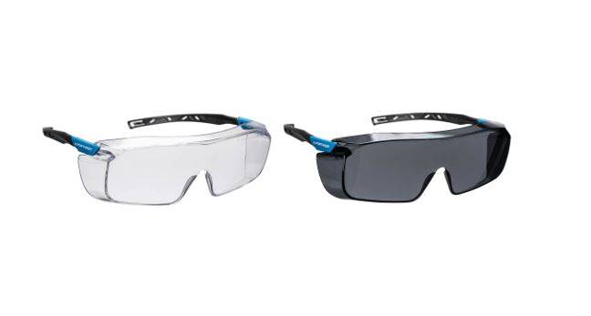 Zwei Varianten der Schutzbrille Top OTG PS31 Portwest kaufen – klar und getönt, ideal als Überbrille mit UV-Schutz und kratzfester Beschichtung.
