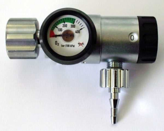 Rescue 15 Druckminderer mit Volumeter und Schlauchtülle für präzise Regulierung des Sauerstoffflusses bis 15 l/min. Ideal für medizinische Anwendungen.