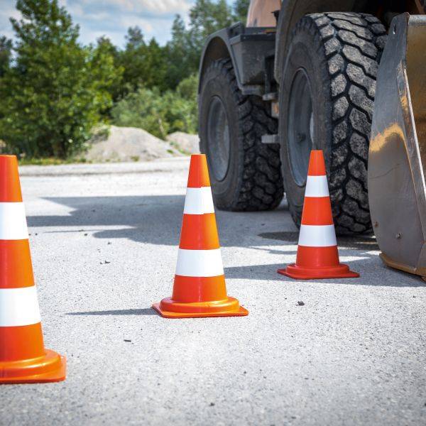 Verkehrsleitkegel tagesleuchtend, 500 mm - Medasi.shop - K50